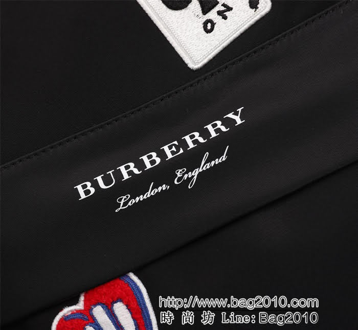 BURBERRY巴寶莉 新款 皇冠勳章裝飾 雙肩背包 流水線最新訂單 旅遊必備品 3681  Bhq1071